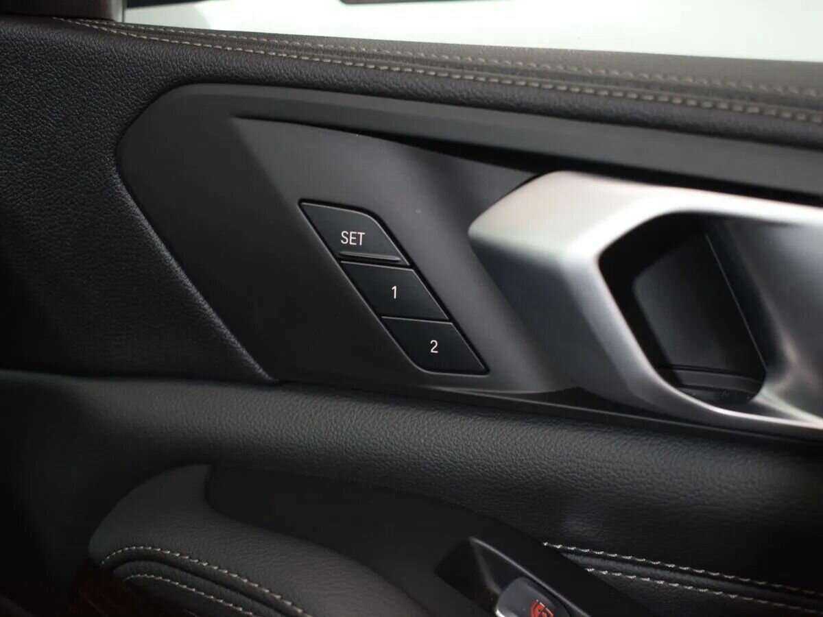 Купить BMW X7 с пробегом. Фото: #22