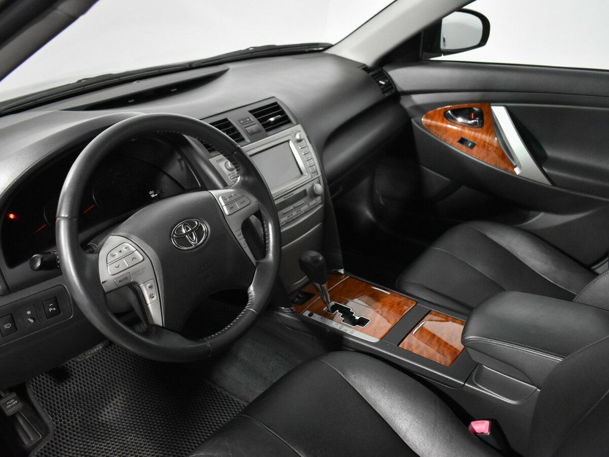 Купить Toyota Camry с пробегом. Фото: #8
