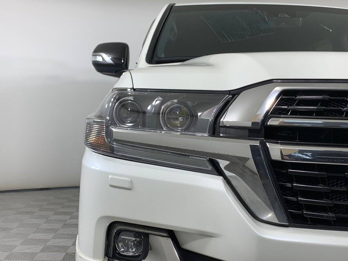Купить Toyota Land Cruiser с пробегом. Фото: #9