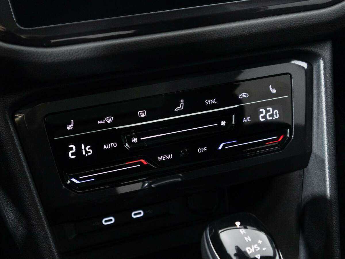 Купить Volkswagen Tiguan с пробегом. Фото: #18