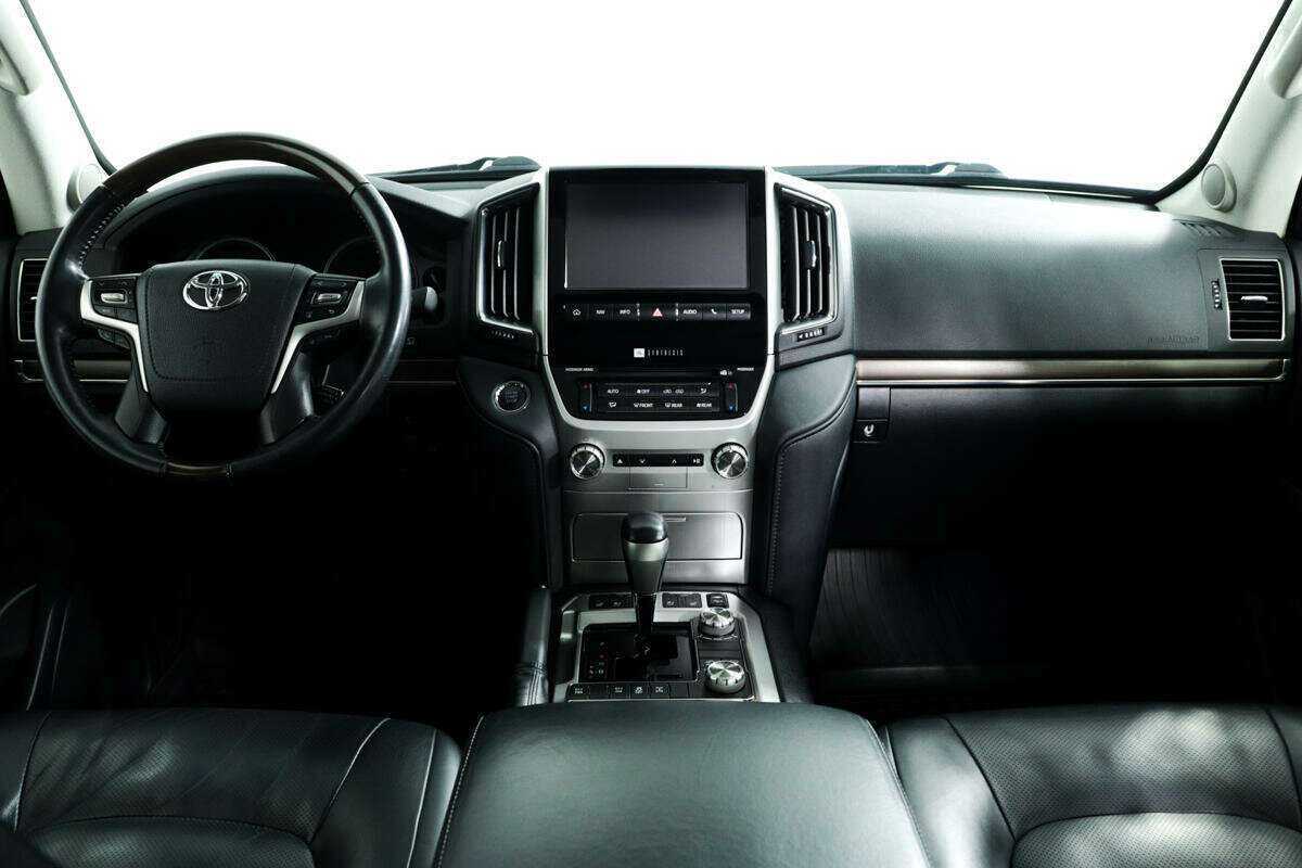 Купить Toyota Land Cruiser с пробегом. Фото: #10