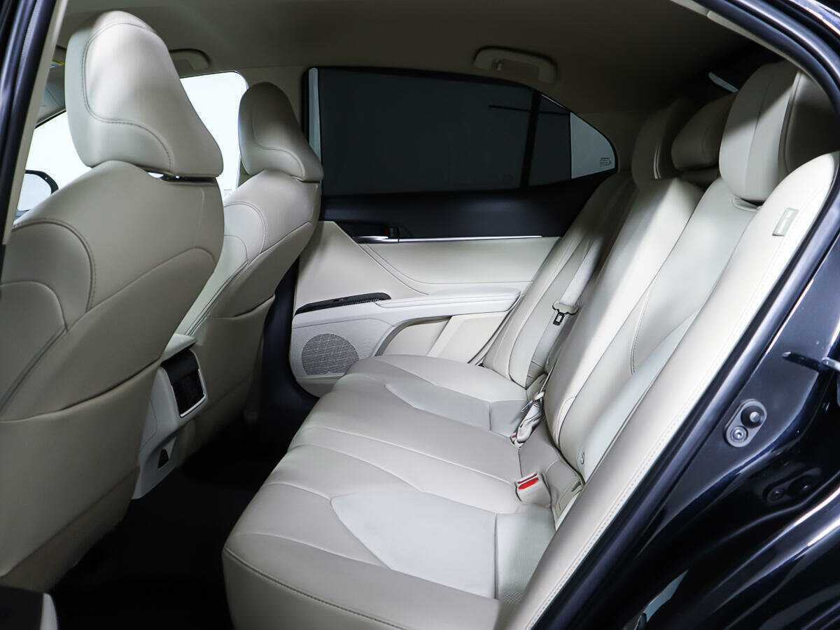 Купить Toyota Camry с пробегом. Фото: #9