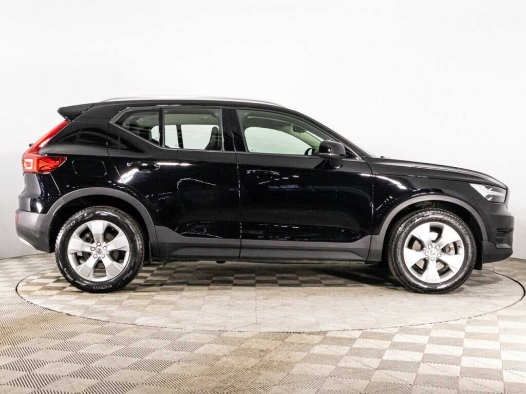 Купить Volvo XC40 с пробегом. Фото: #3