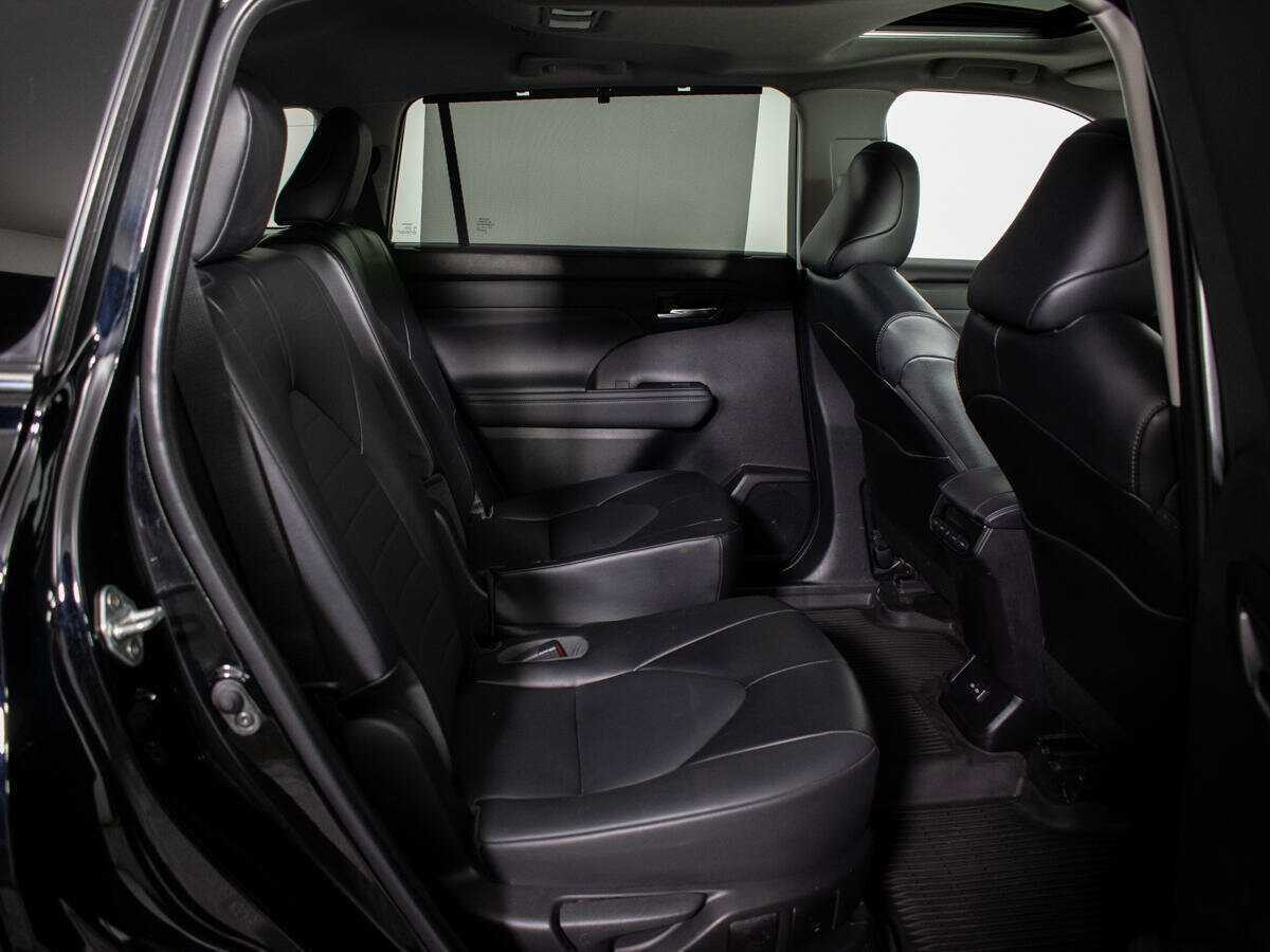 Купить Toyota Highlander с пробегом. Фото: #6