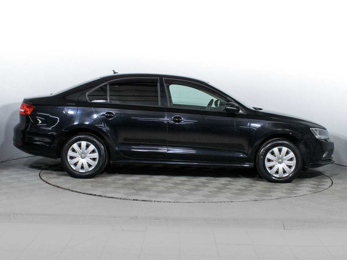 Купить Volkswagen Jetta с пробегом. Фото: #3