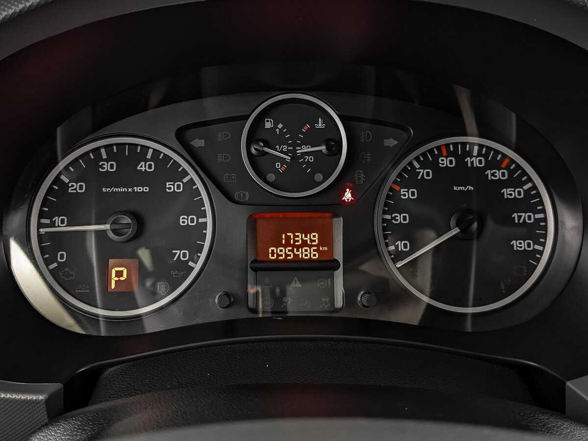 Купить Peugeot Partner с пробегом. Фото: #11