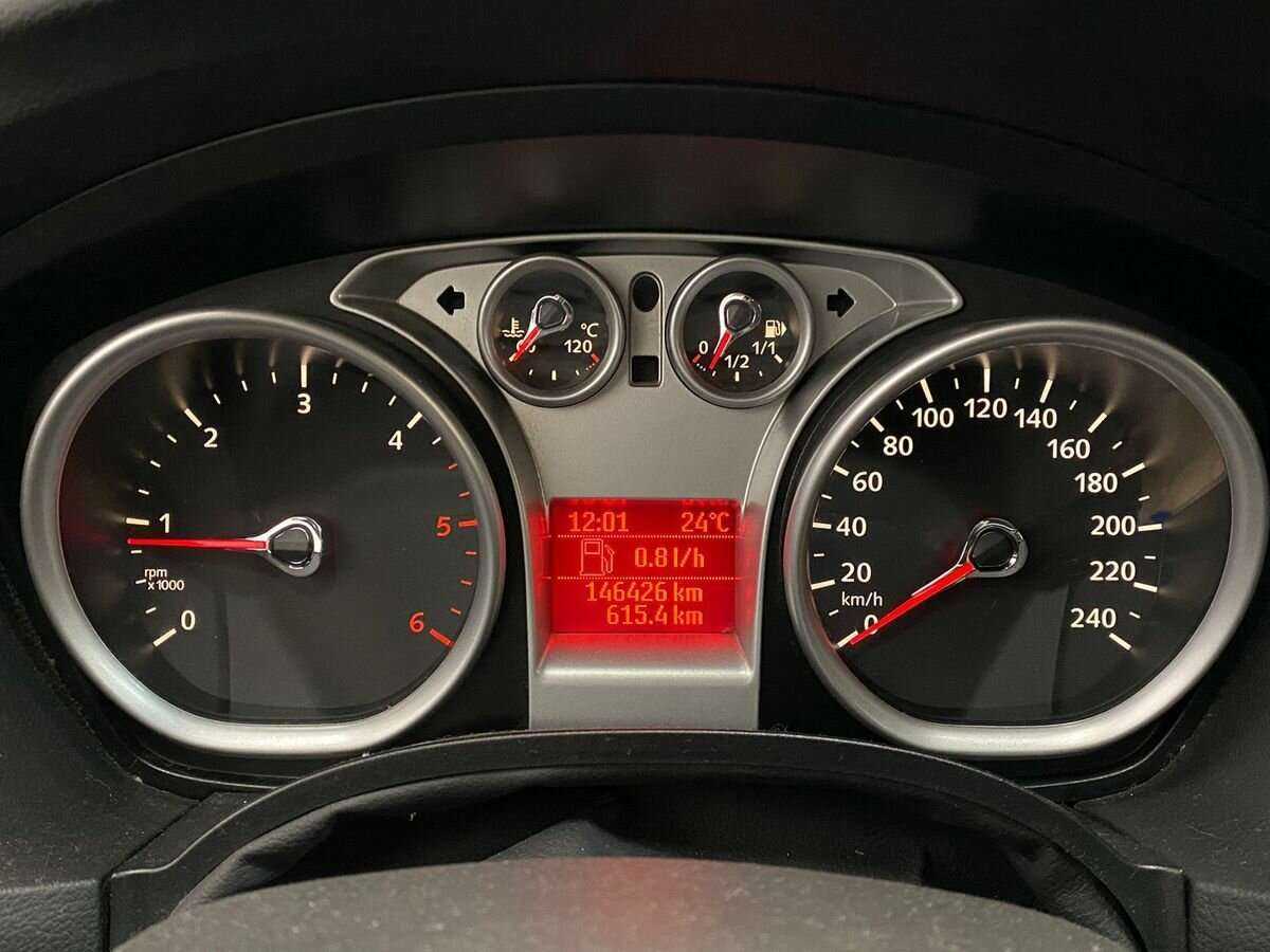 Купить Ford Focus с пробегом. Фото: #11