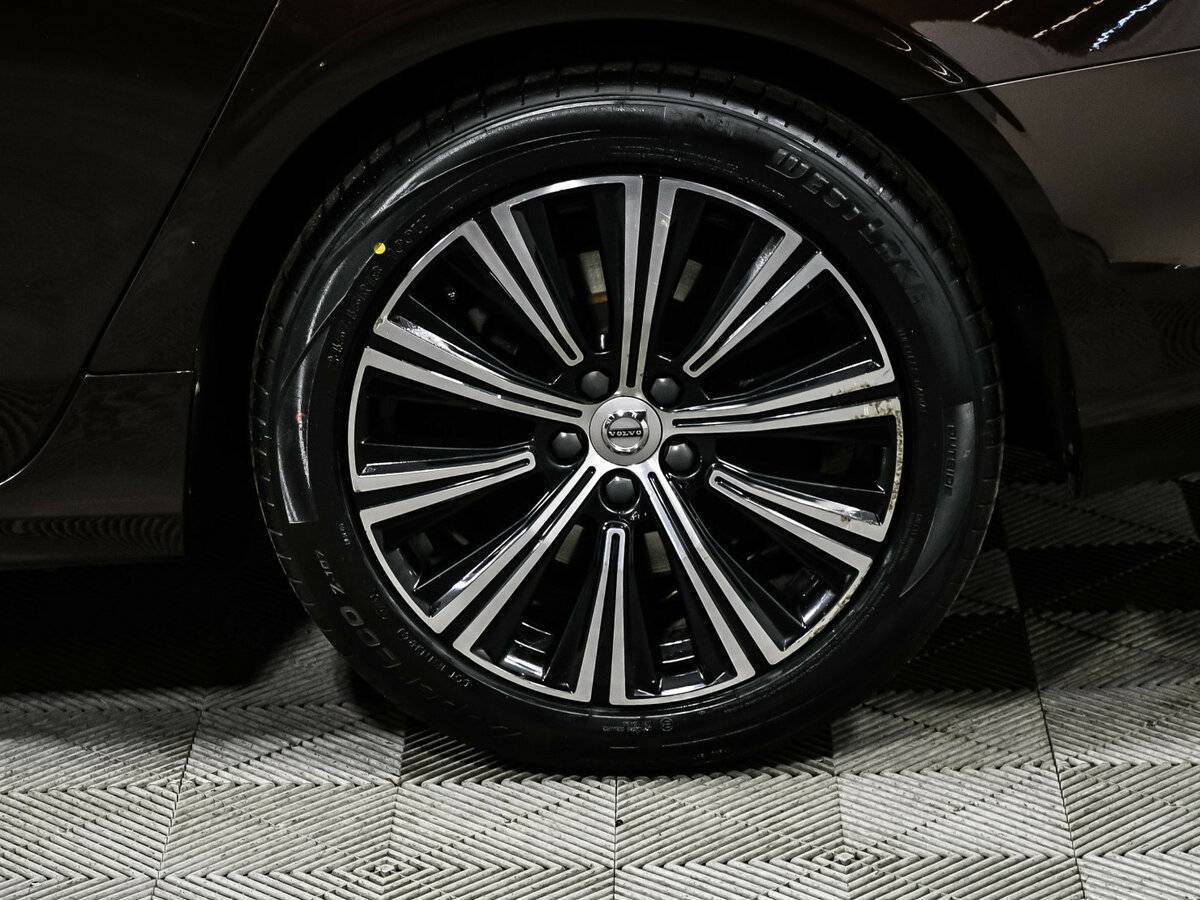Купить Volvo S90 с пробегом. Фото: #13
