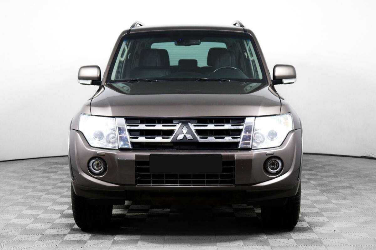 Купить Mitsubishi Pajero с пробегом. Фото: #1
