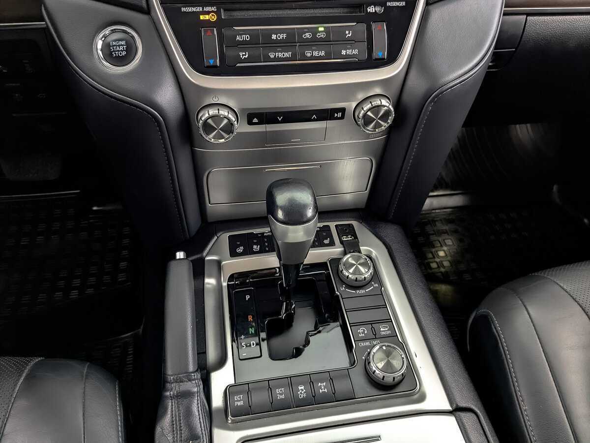 Купить Toyota Land Cruiser с пробегом. Фото: #25