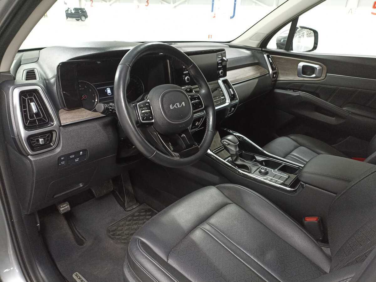 Купить Kia Sorento с пробегом. Фото: #15