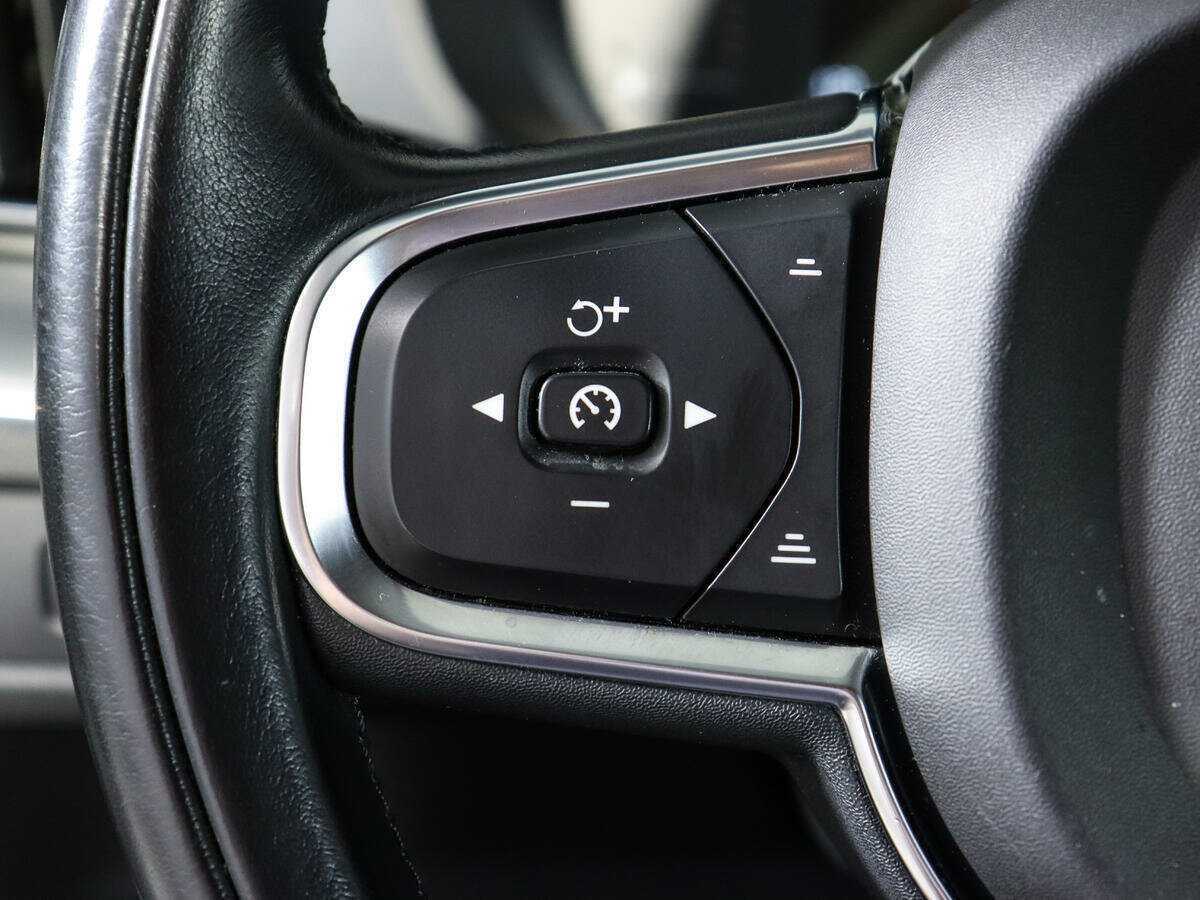 Купить Volvo XC60 с пробегом. Фото: #18