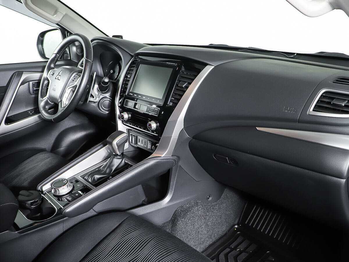 Купить Mitsubishi Pajero Sport с пробегом. Фото: #6