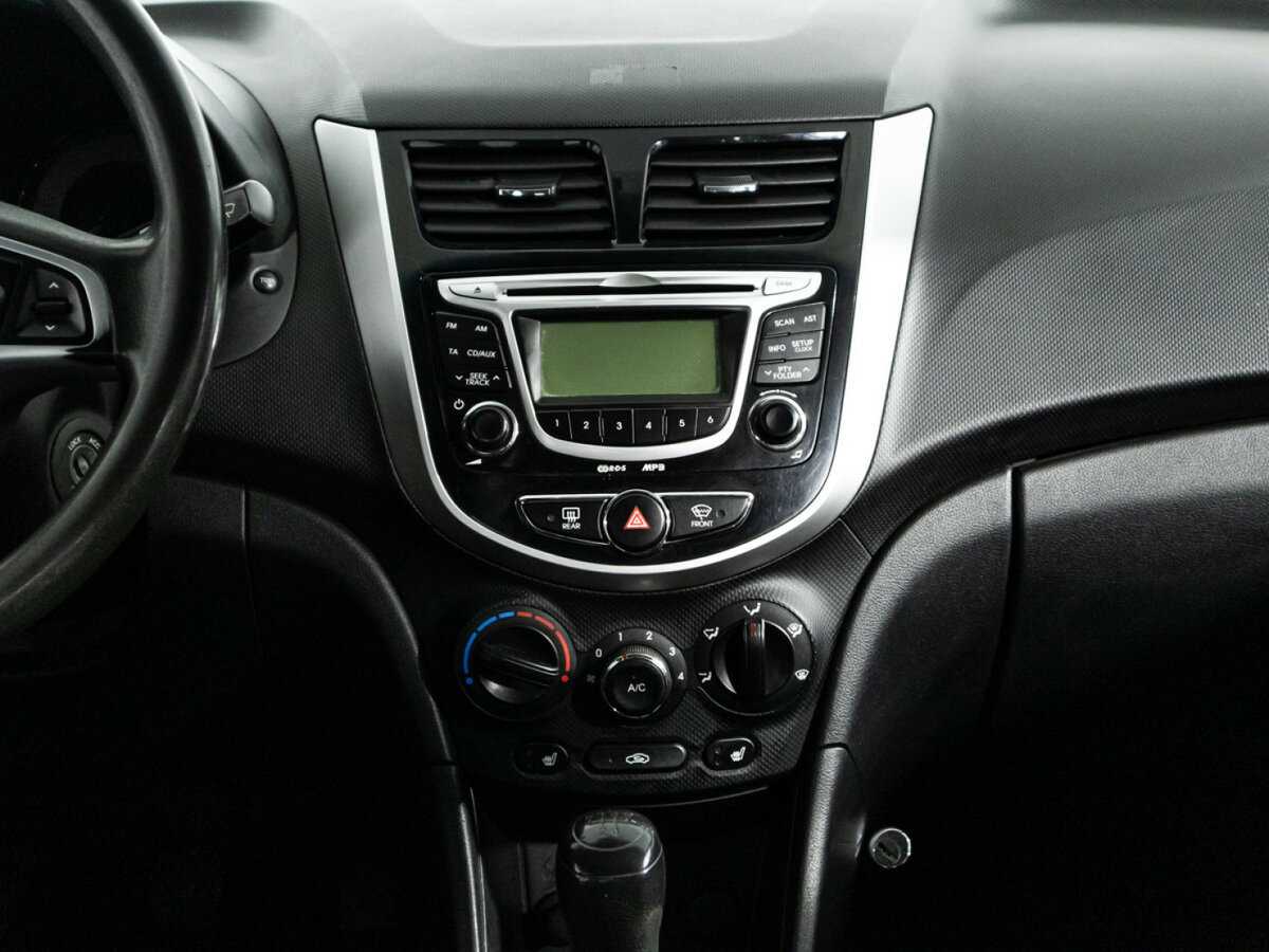 Купить Hyundai Solaris с пробегом. Фото: #13