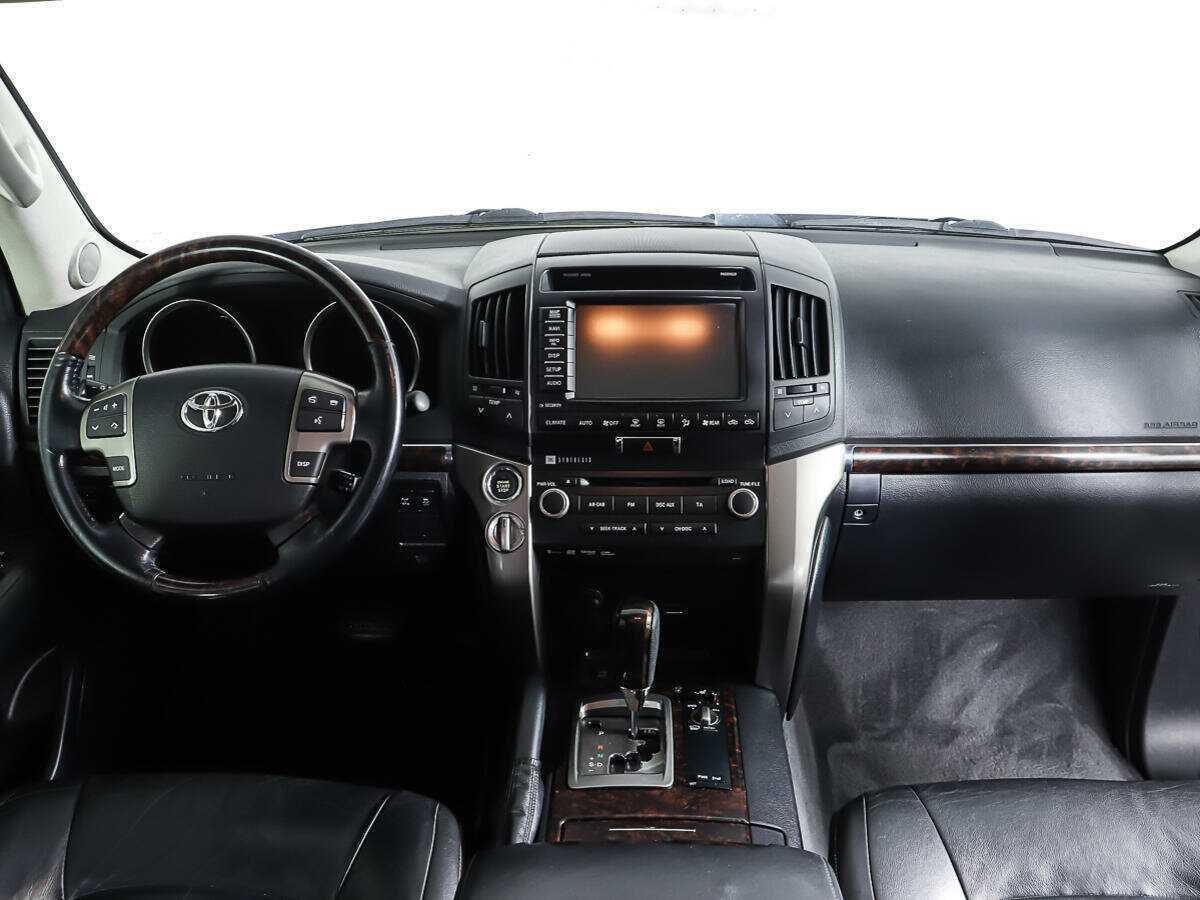 Купить Toyota Land Cruiser с пробегом. Фото: #10