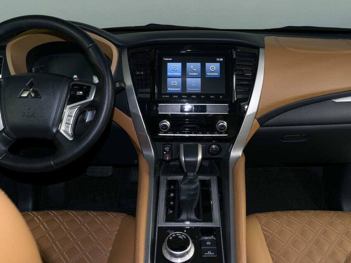 Купить Mitsubishi Montero Sport с пробегом. Фото: #8