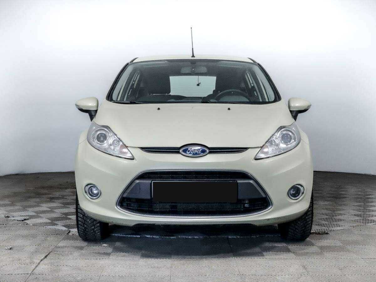 Купить Ford Fiesta с пробегом. Фото: #1