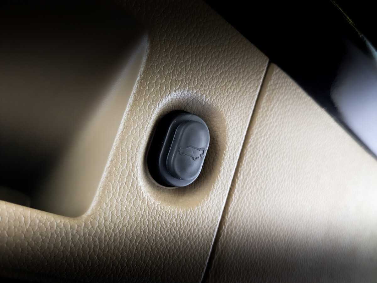 Купить Cadillac Escalade с пробегом. Фото: #22