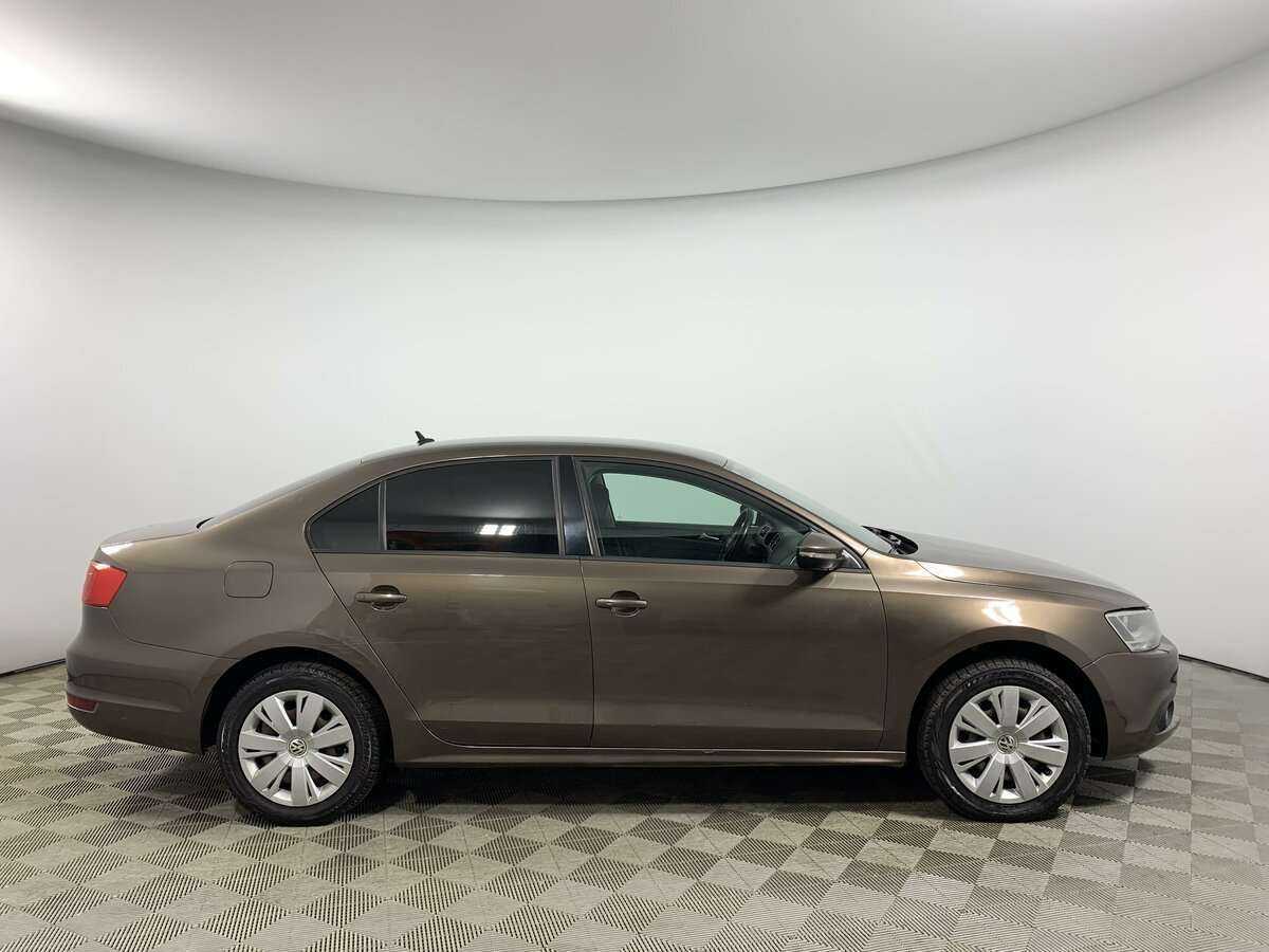 Купить Volkswagen Jetta с пробегом. Фото: #3