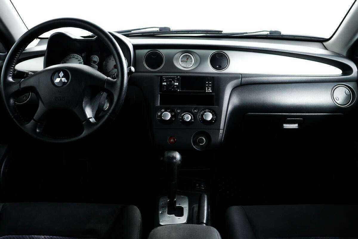 Купить Mitsubishi Outlander с пробегом. Фото: #8