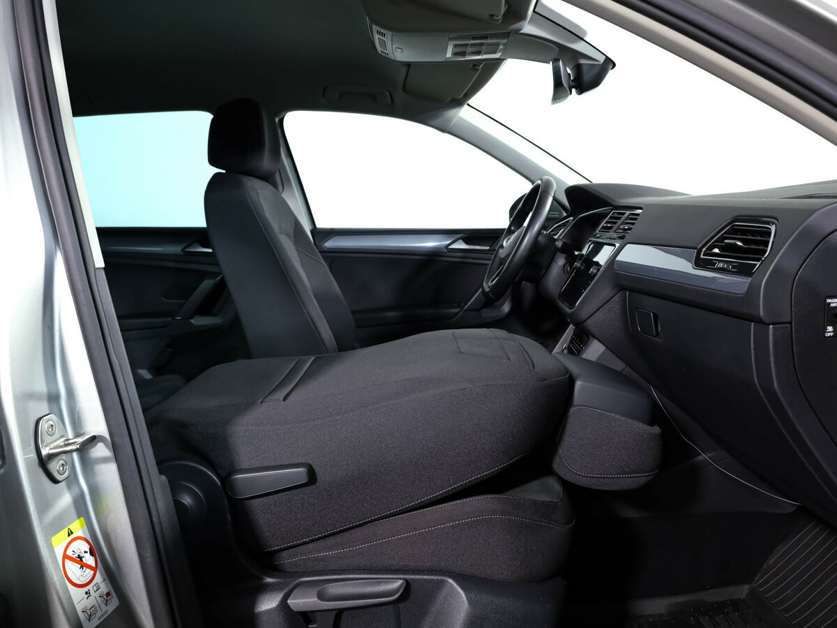 Купить Volkswagen Tiguan с пробегом. Фото: #19