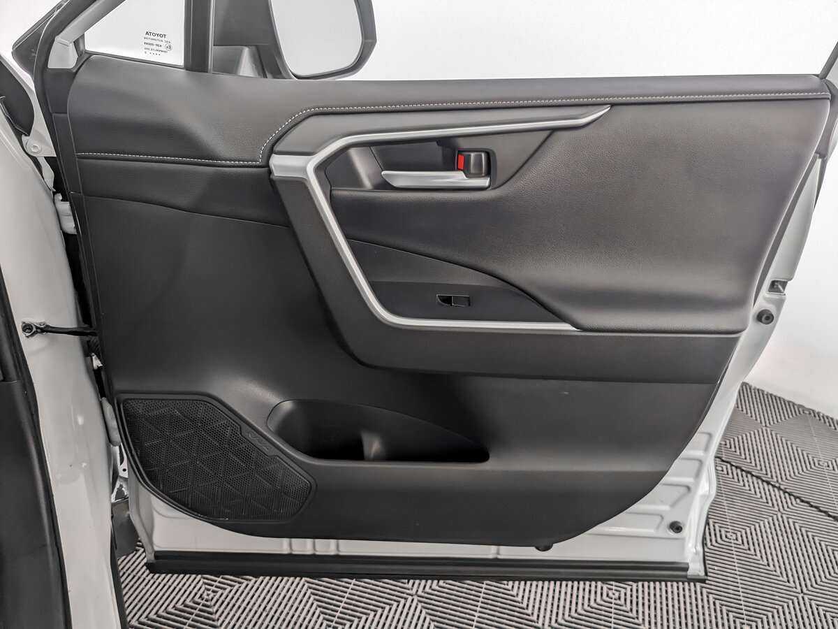 Купить Toyota RAV4 с пробегом. Фото: #19