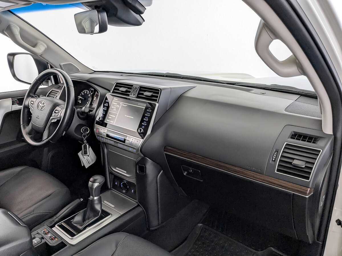 Купить Toyota Land Cruiser Prado с пробегом. Фото: #10