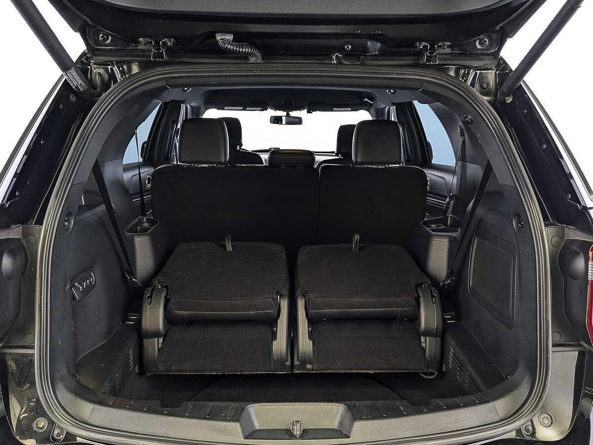 Купить Ford Explorer с пробегом. Фото: #9