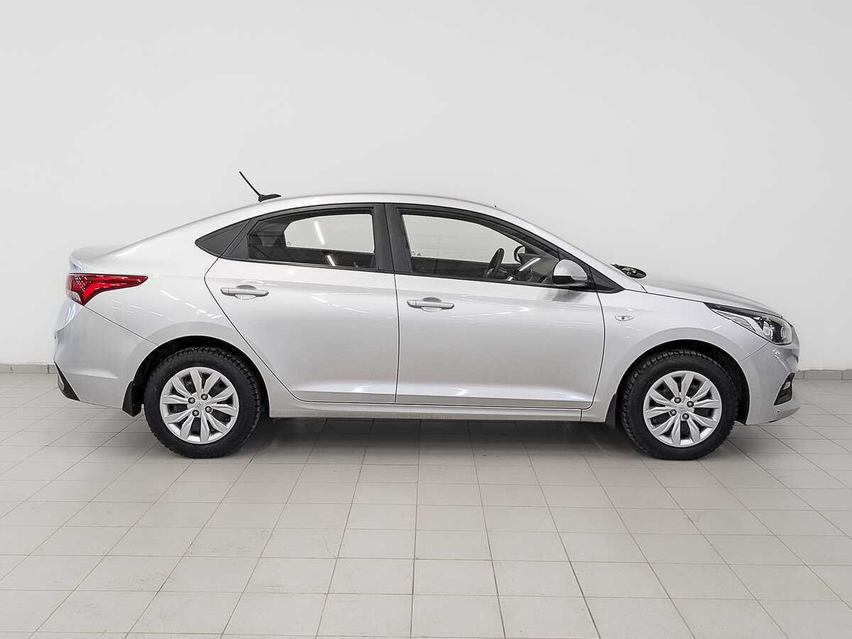 Купить Hyundai Solaris с пробегом. Фото: #3
