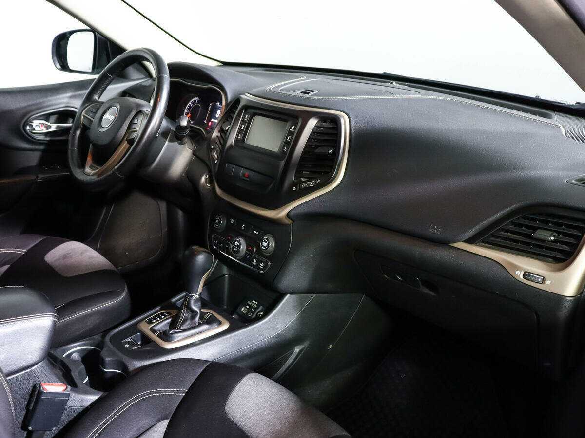 Купить Jeep Cherokee с пробегом. Фото: #6