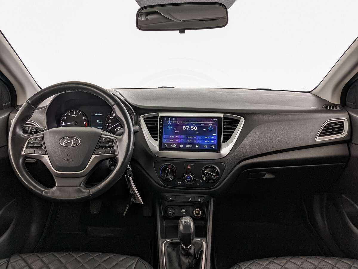 Купить Hyundai Solaris с пробегом. Фото: #9