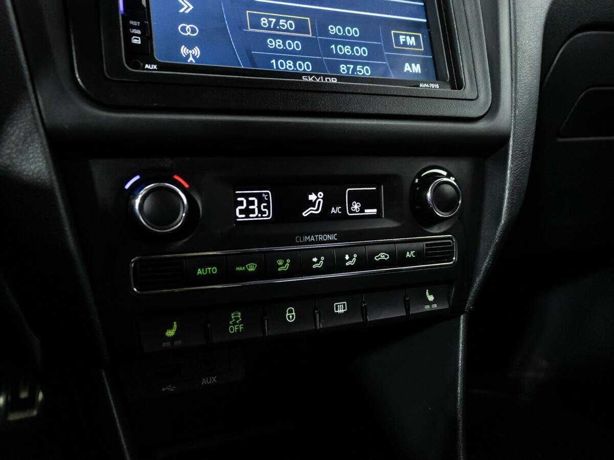 Купить Skoda Rapid с пробегом. Фото: #10