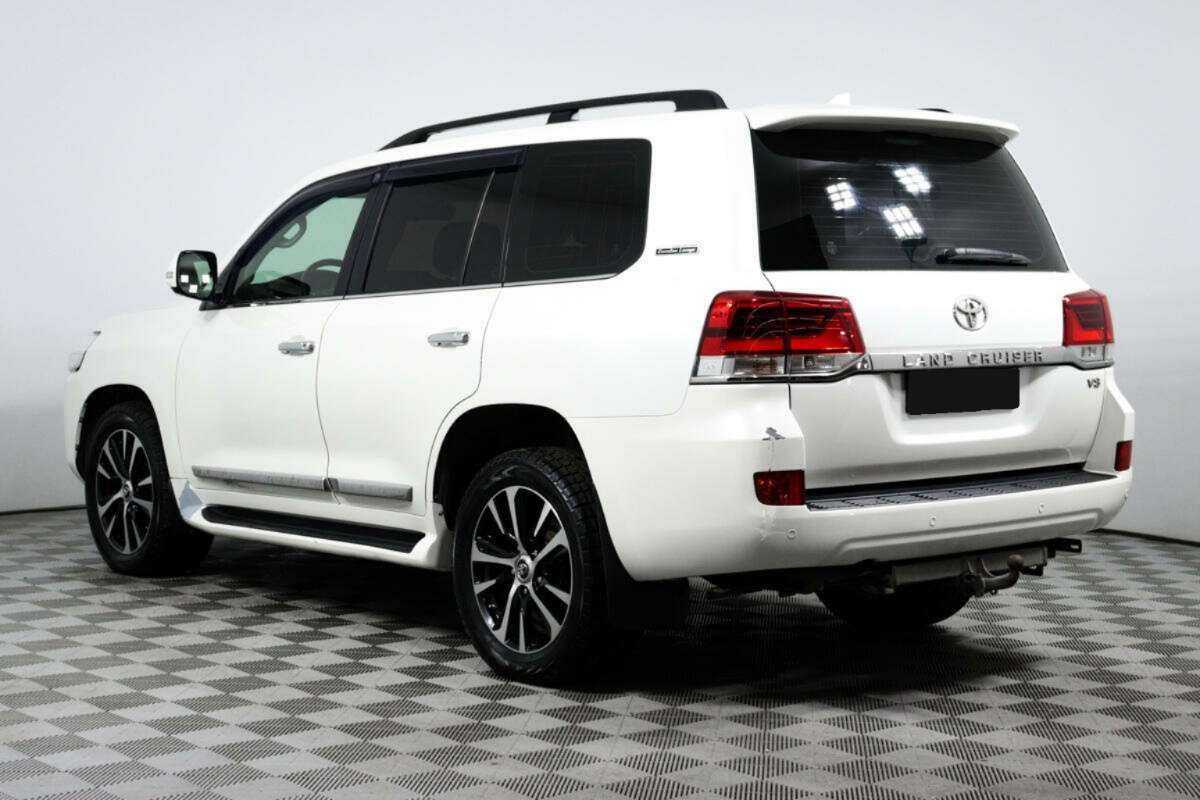 Купить Toyota Land Cruiser с пробегом. Фото: #6