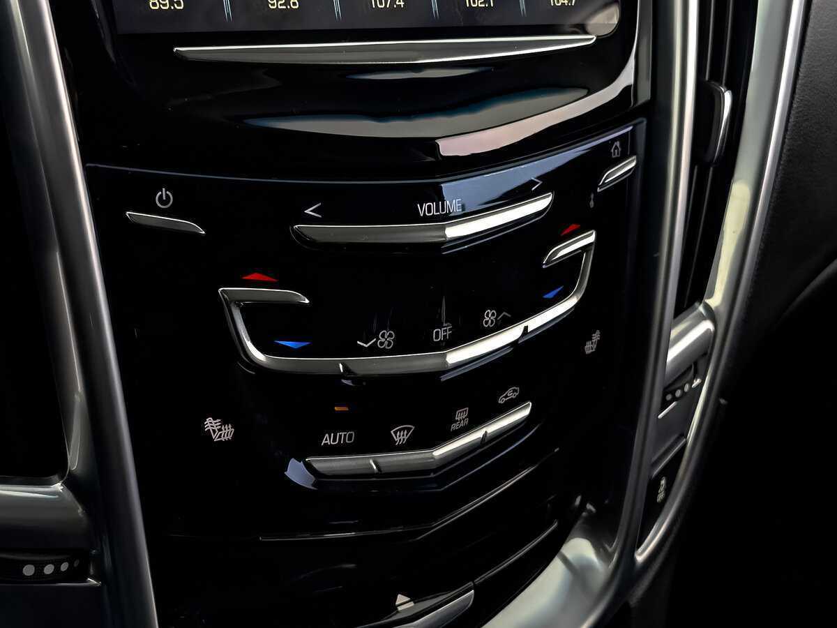 Купить Cadillac SRX с пробегом. Фото: #24