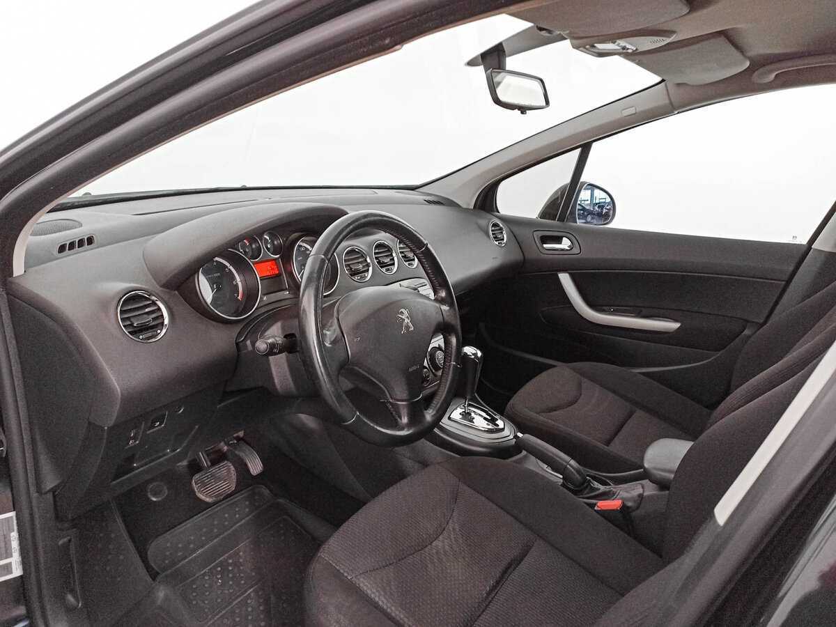 Купить Peugeot 408 с пробегом. Фото: #12