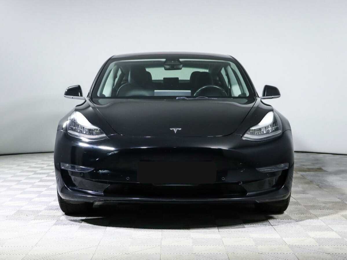 Купить Tesla Model 3 с пробегом. Фото: #1