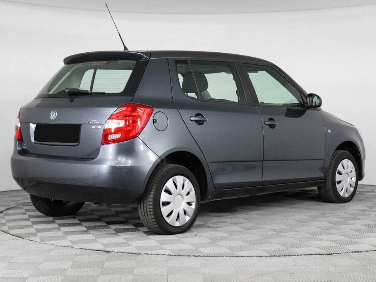 Купить Skoda Fabia с пробегом. Фото: #2