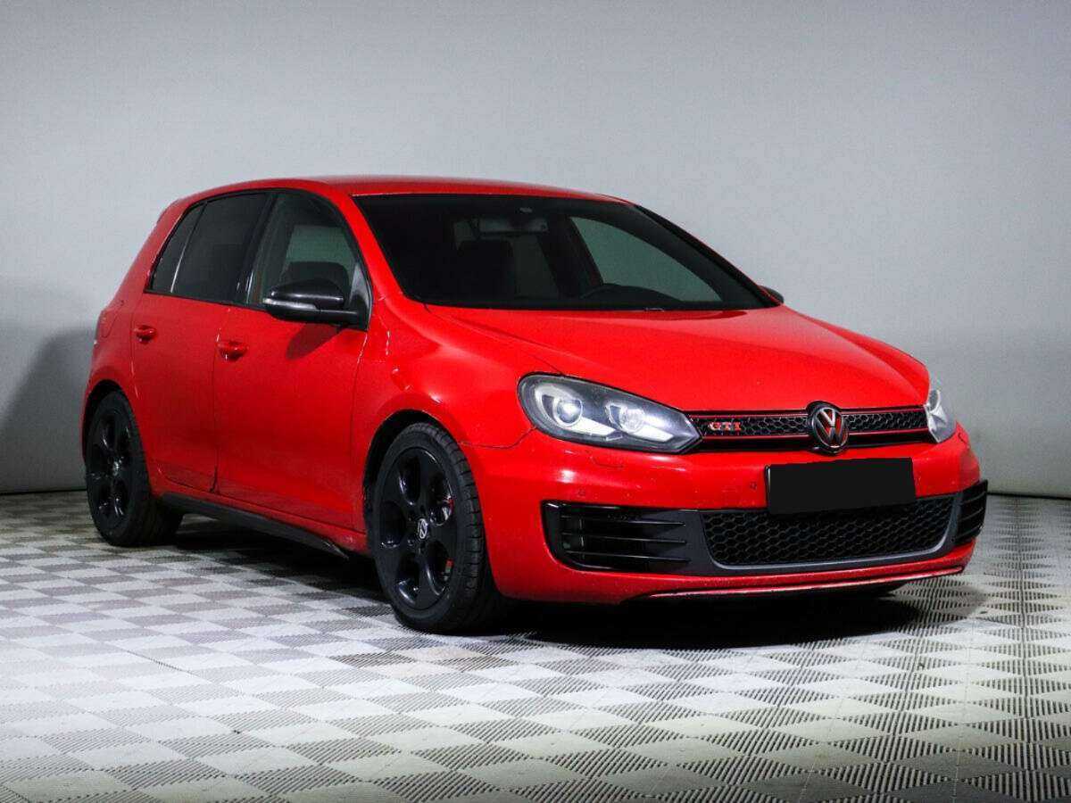 Купить Volkswagen Golf GTI с пробегом. Фото: #1