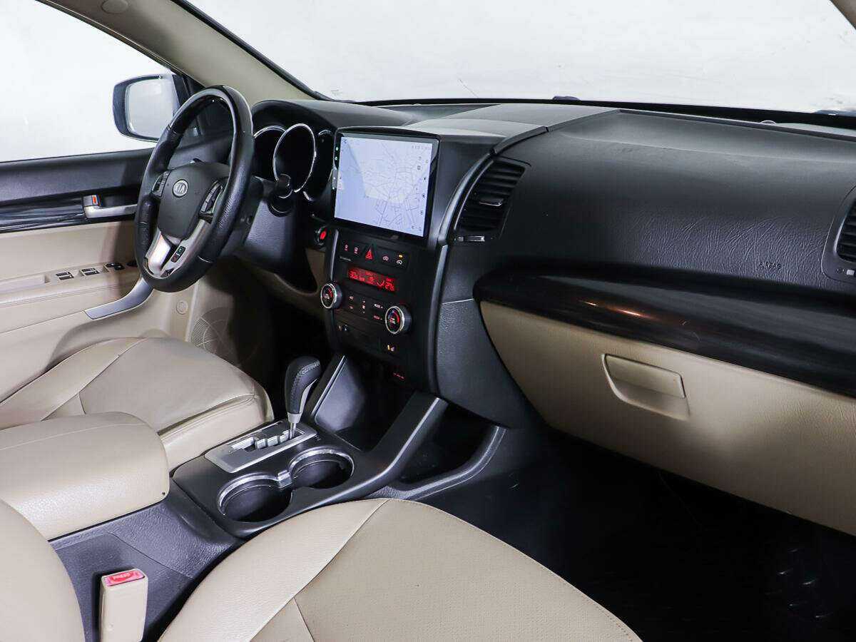 Купить Kia Sorento с пробегом. Фото: #8