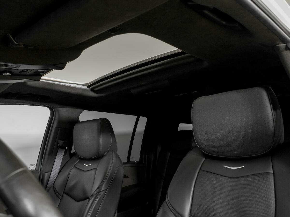 Купить Cadillac Escalade с пробегом. Фото: #14