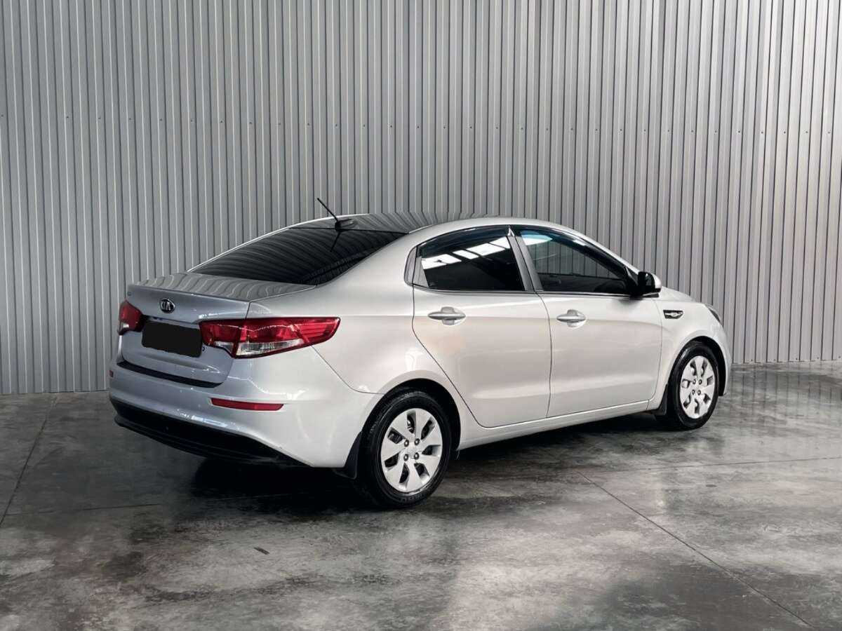 Купить Kia Rio с пробегом. Фото: #4