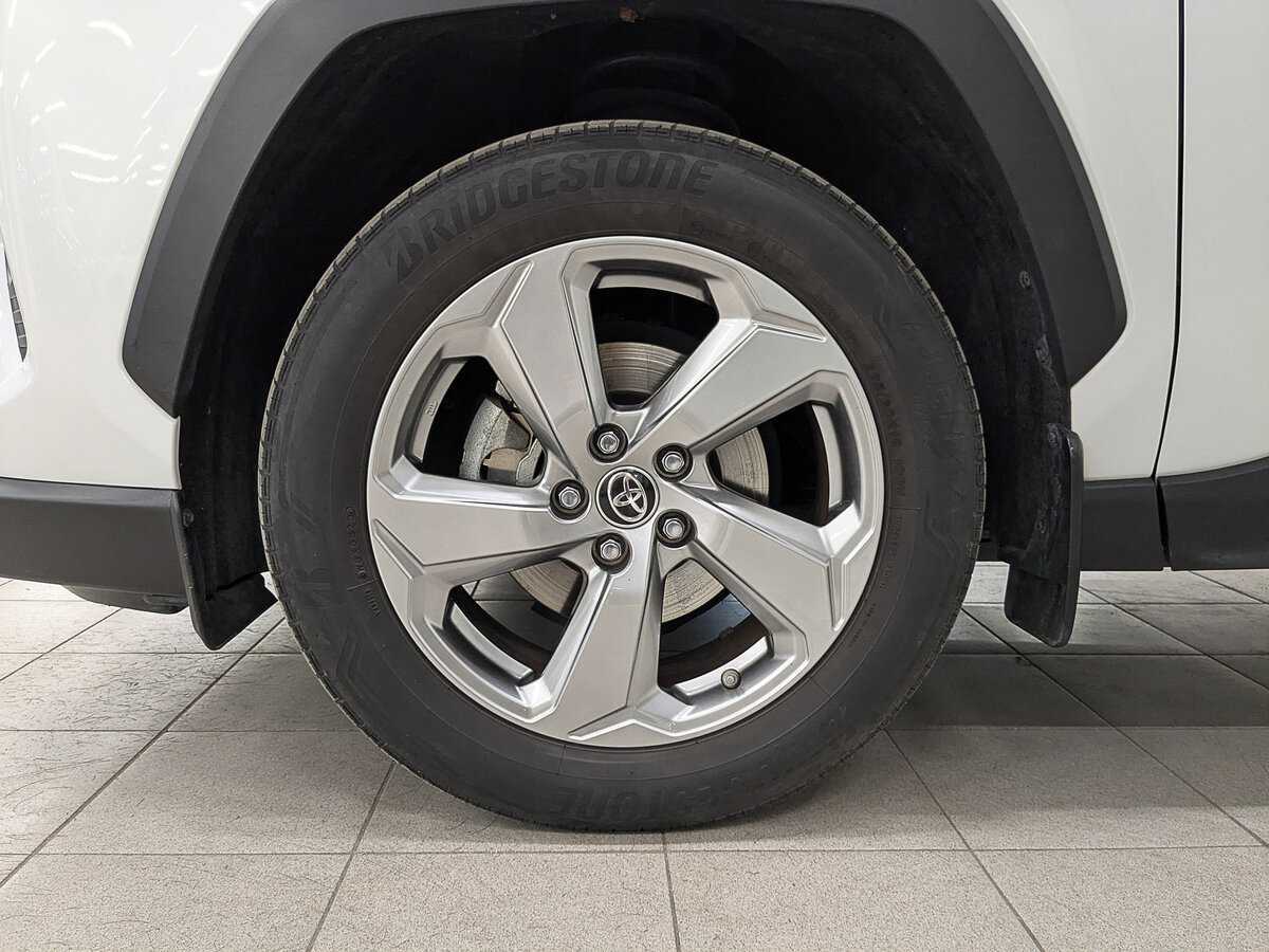 Купить Toyota RAV4 с пробегом. Фото: #11