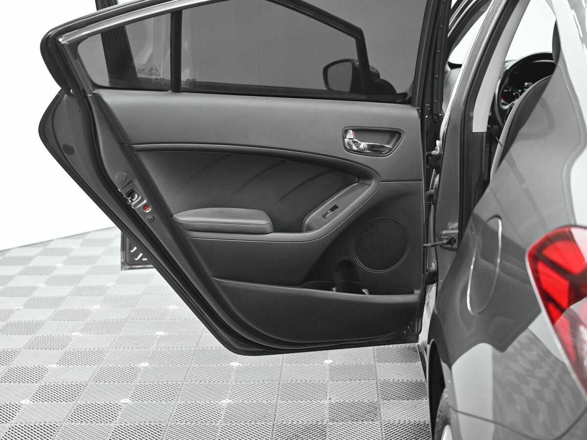 Купить Kia Cerato с пробегом. Фото: #15