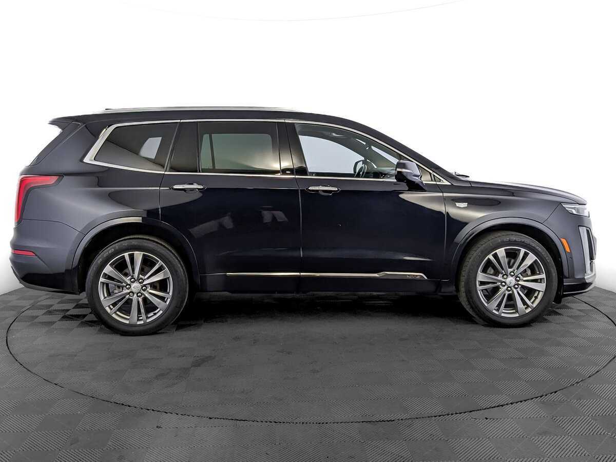 Купить Cadillac XT6 с пробегом. Фото: #3