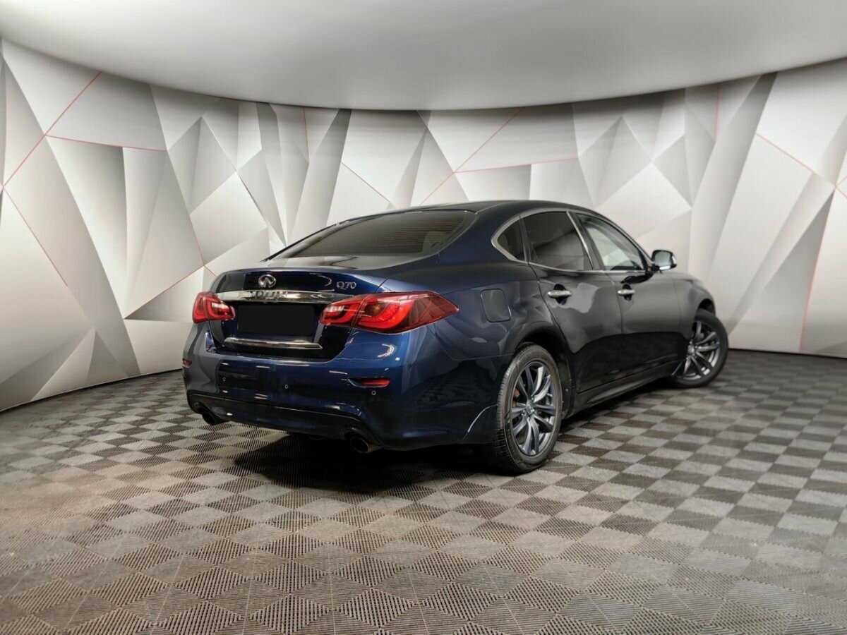 Купить Infiniti Q70 с пробегом. Фото: #1