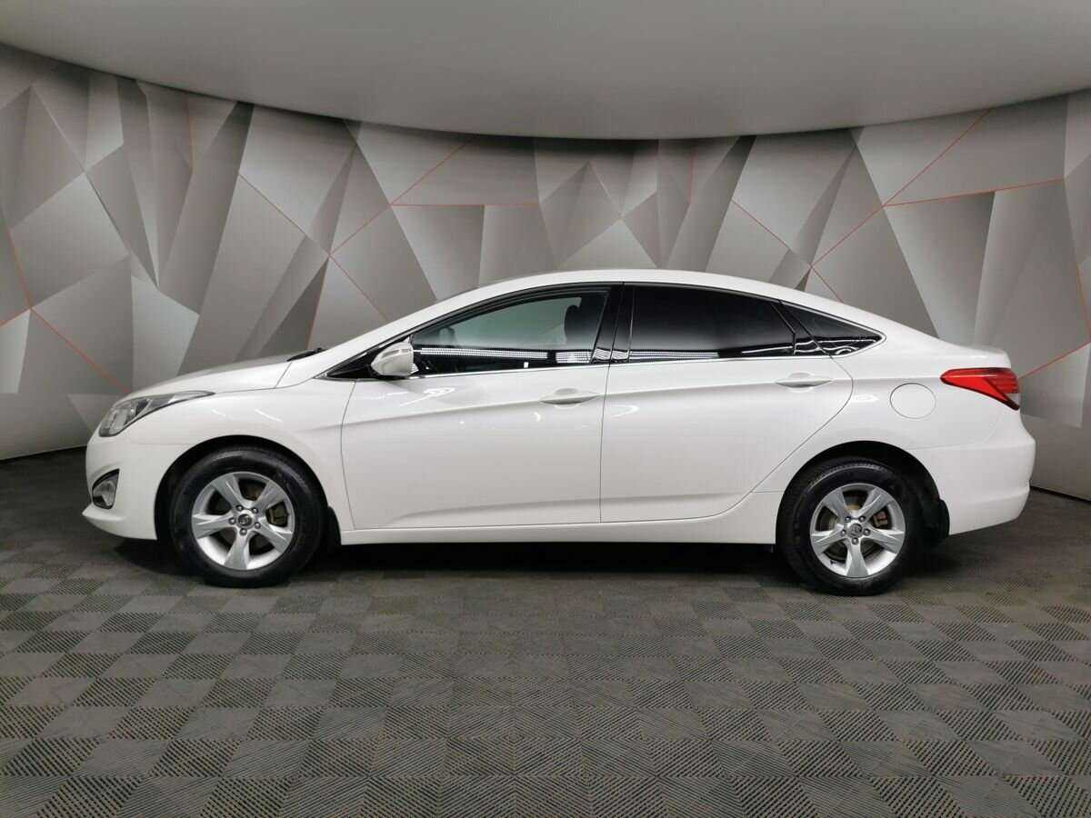 Купить Hyundai i40 с пробегом. Фото: #4