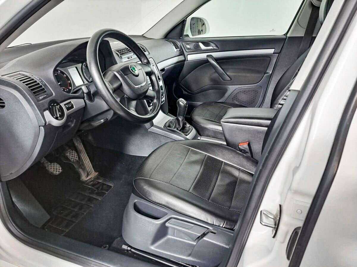 Купить Skoda Octavia с пробегом. Фото: #13