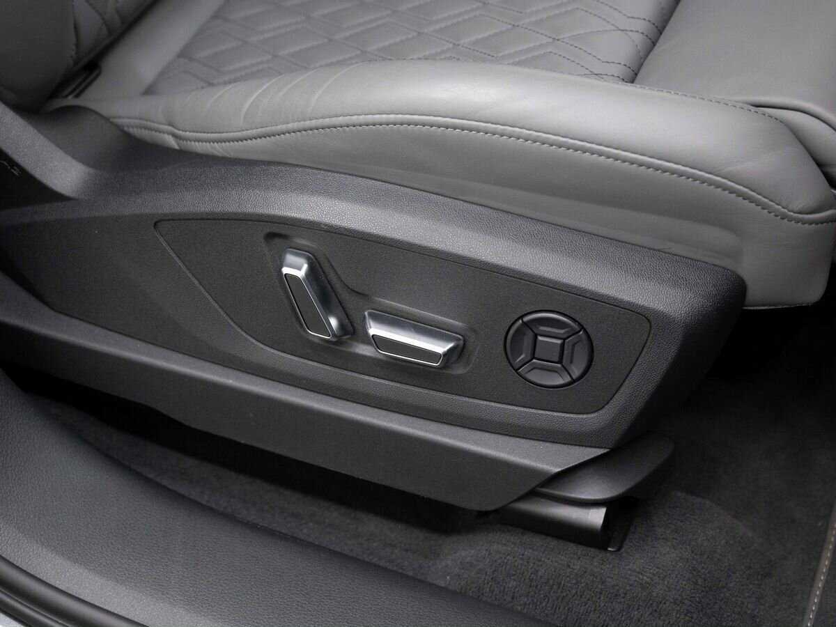 Купить Audi e-tron с пробегом. Фото: #12