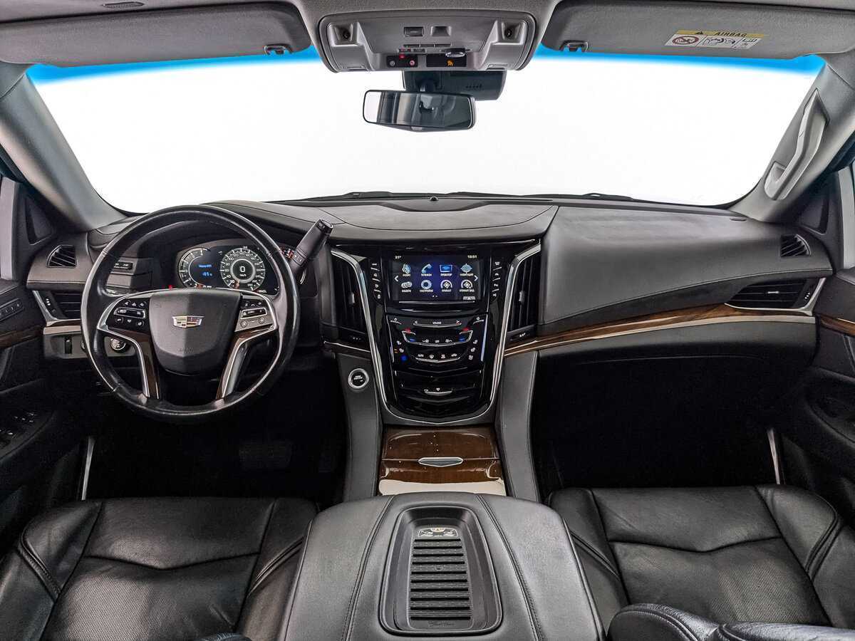 Купить Cadillac Escalade с пробегом. Фото: #9
