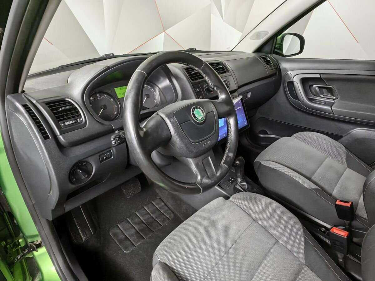 Купить Skoda Fabia с пробегом. Фото: #13